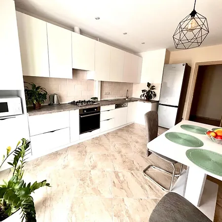 Osapart Pretty At The Complex Great Britain *