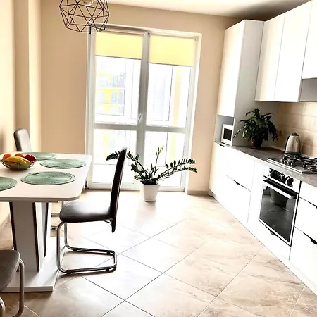 Апартаменти Osapart Pretty At The Complex Great Britain