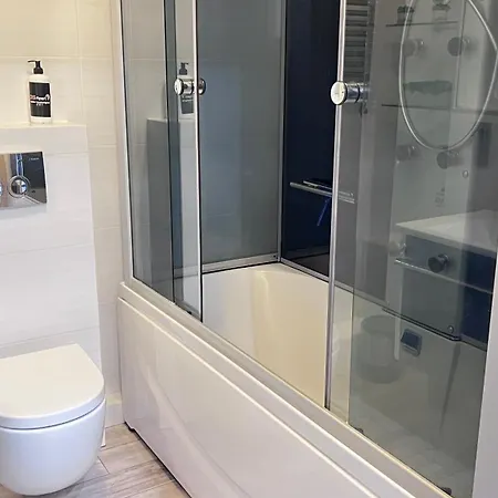 Апартаменти Osapart Pretty At The Complex Great Britain *