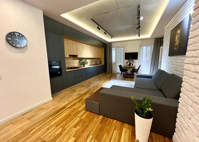 Osapart Pretty At The Complex Great Britain *