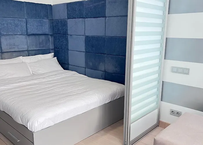 Osapart Pretty At The Complex Great Britain